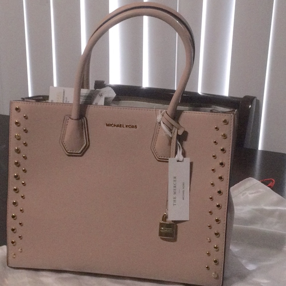 MICHAEL KORS LEATHER soft pink